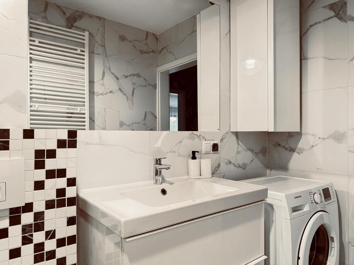 Cozy Apartment In Old Chocolate Factory クラクフ エクステリア 写真